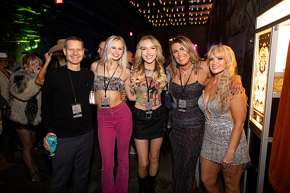 20251118_sara_kauss_photography_8869_HR