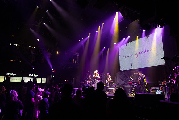 20251118_sara_kauss_photography_8862_HR
