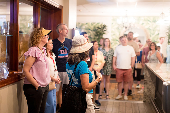 sara_kauss_photography_2486_foodtour_04012025