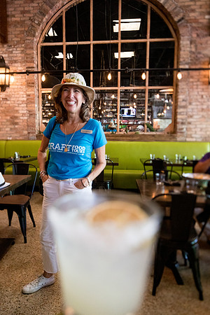 sara_kauss_photography_2716_foodtour_04012025