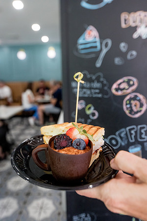 sara_kauss_photography_2963_foodtour_04012025