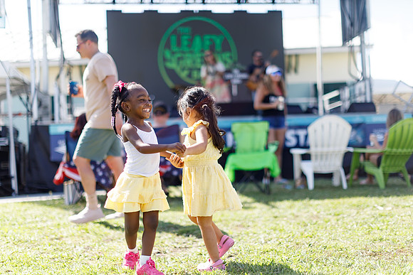 20260221_SaraKaussPhotography_TurtleFest_9989_LR