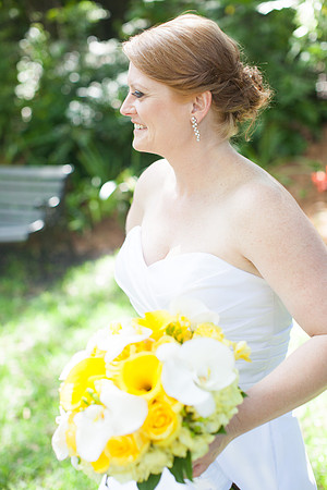 The_Courtyard_At_Lake_Lucerne_Wedding_by_Sara_Kauss_0816