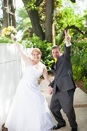 The_Courtyard_At_Lake_Lucerne_Wedding_by_Sara_Kauss_0977