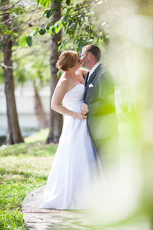 The_Courtyard_At_Lake_Lucerne_Wedding_by_Sara_Kauss_0578